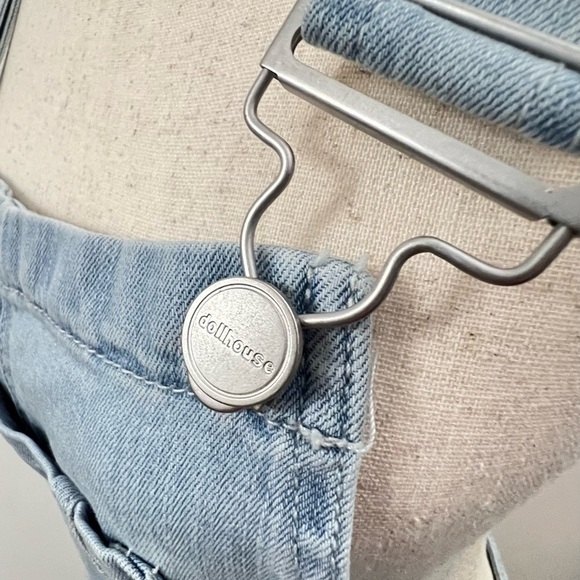 Dollhouse Juniors Sz 11 Denim Overalls Distressed Stretch Blue Short-alls NWT - Picture 4 of 16